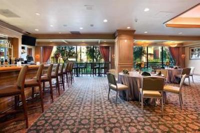 фото отеля Hilton Suites Anaheim / Orange