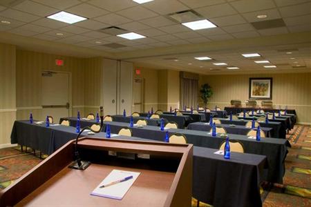 фото отеля Hilton Garden Inn Saratoga Springs