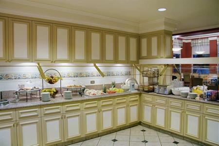 фото отеля Hilton Garden Inn Saratoga Springs