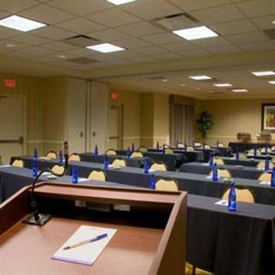 фото отеля Hilton Garden Inn Saratoga Springs