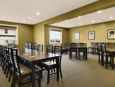 фото отеля Ramada Cold Lake