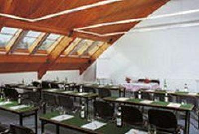 фото отеля Club Hotel Praha Pruhonice