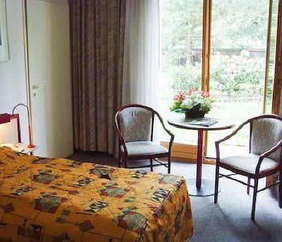 фото отеля Club Hotel Praha Pruhonice