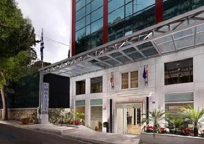 фото отеля Best Western Plus Embassy Hotel