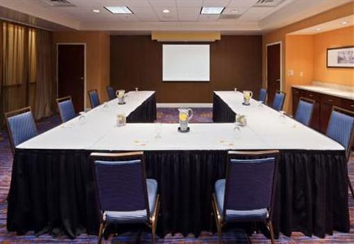фото отеля Courtyard by Marriott Boulder Longmont