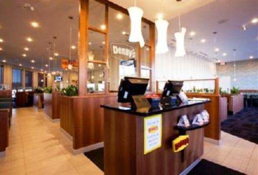 фото отеля Sandman Hotel & Suites Abbotsford