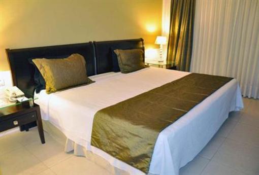 фото отеля Ocean Palace Beach Resort & Bungalows