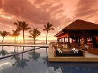 фото отеля Fiji Beach Resort & Spa Managed by Hilton