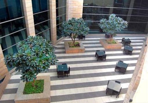 фото отеля Courtyard Hotel Gurgaon