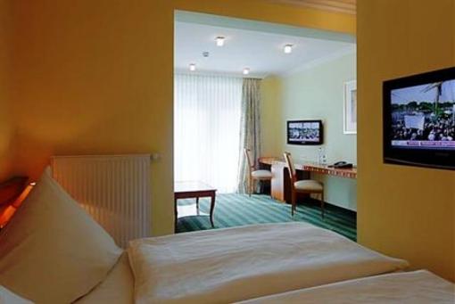 фото отеля Ringhotel Strandblick