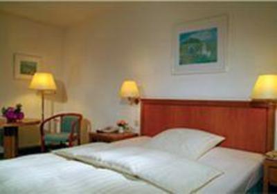 фото отеля Waldhotel Heiligenhaus