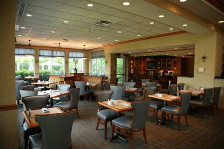 фото отеля Hilton Garden Inn Louisville Airport