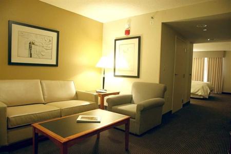 фото отеля Hilton Garden Inn Louisville Airport