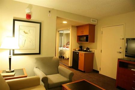 фото отеля Hilton Garden Inn Louisville Airport