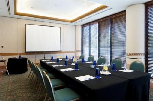 фото отеля Crowne Plaza Hotel Gold Tower Surfers Paradise