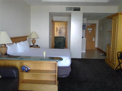 фото отеля Crowne Plaza Hotel Gold Tower Surfers Paradise