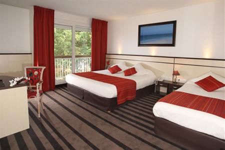 фото отеля Best Western Le Bois De La Marche Hotel Liguge
