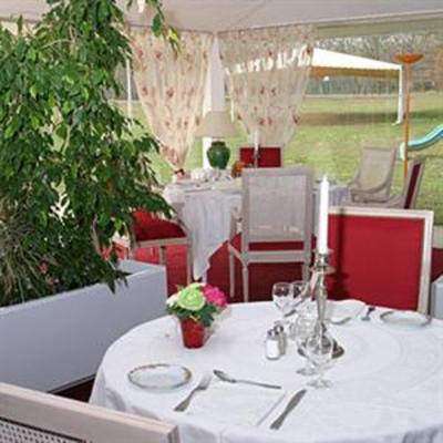 фото отеля Best Western Le Bois De La Marche Hotel Liguge