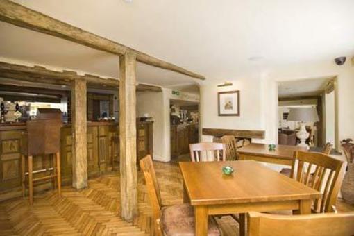 фото отеля Fox Country Hotel High Wycombe