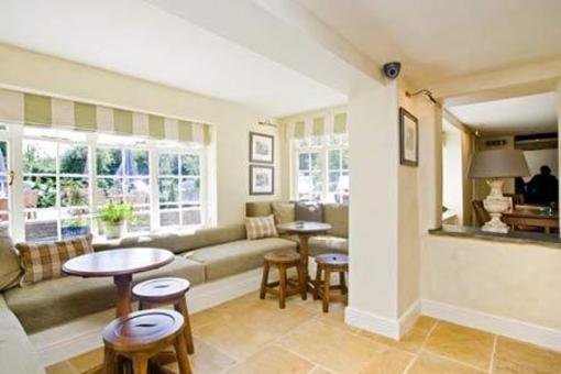 фото отеля Fox Country Hotel High Wycombe
