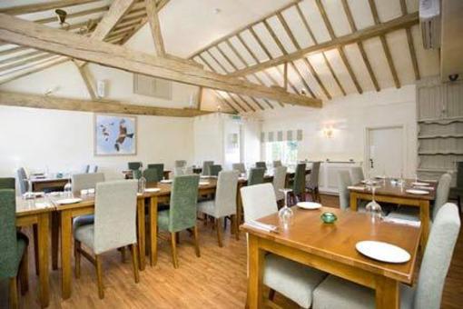 фото отеля Fox Country Hotel High Wycombe