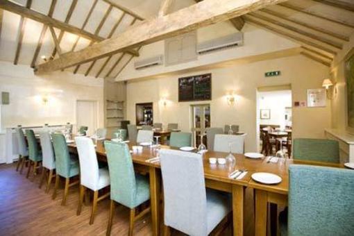 фото отеля Fox Country Hotel High Wycombe