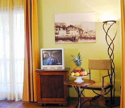 фото отеля Hotel La Darsena Tremezzo
