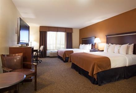 фото отеля Holiday Inn Hotel & Suites Pueblo