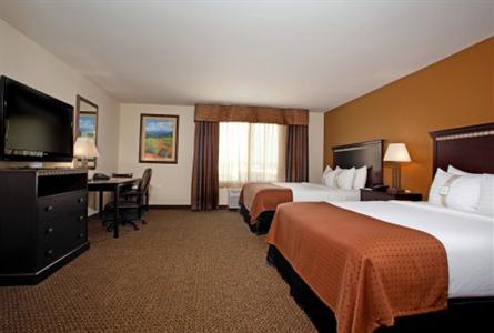 фото отеля Holiday Inn Hotel & Suites Pueblo