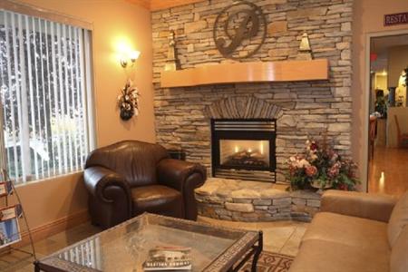 фото отеля Podollan Inn Salmon Arm
