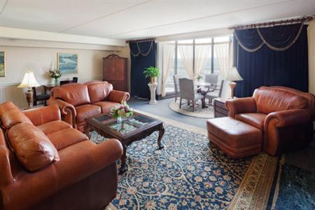 фото отеля Crowne Plaza Hotel Nashua