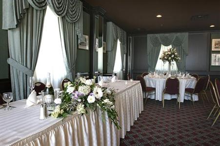 фото отеля Crowne Plaza Hotel Nashua