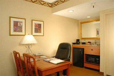 фото отеля Embassy Suites Hotel Denver - Aurora
