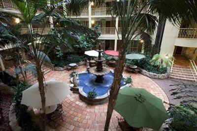 фото отеля Embassy Suites Hotel Denver - Aurora