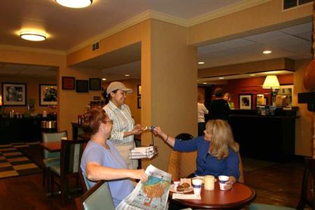 фото отеля Hampton Inn Dalton