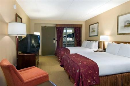 фото отеля Hilton Suites Winnipeg Airport