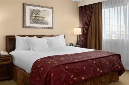 фото отеля Hilton Suites Winnipeg Airport