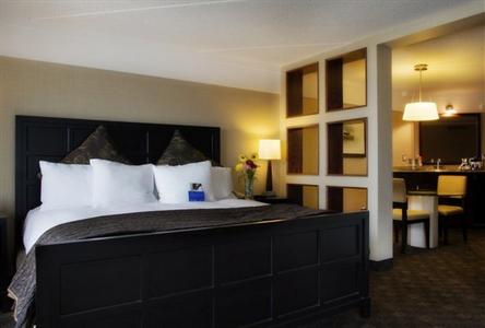 фото отеля Hilton Suites Winnipeg Airport