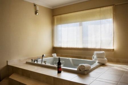 фото отеля Hilton Suites Winnipeg Airport
