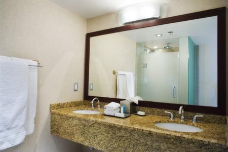 фото отеля Hilton Suites Winnipeg Airport