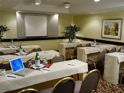 фото отеля Hilton Suites Winnipeg Airport