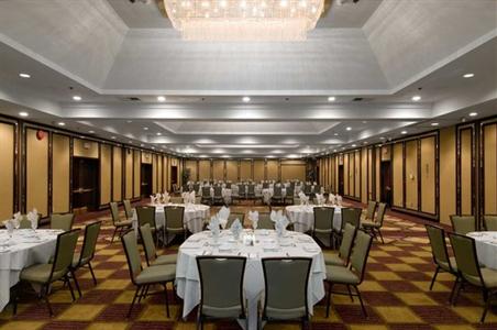 фото отеля Hilton Suites Winnipeg Airport