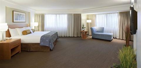 фото отеля Hilton Suites Winnipeg Airport