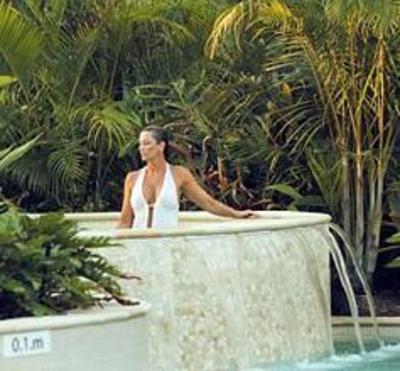 фото отеля Azzura Greens Resort Hotel