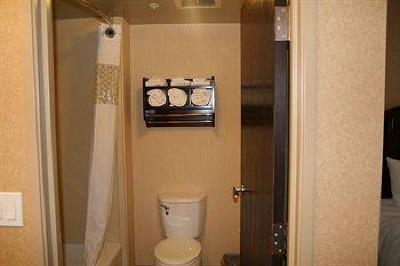 фото отеля Hampton Inn & Suites Edmonton International Airport