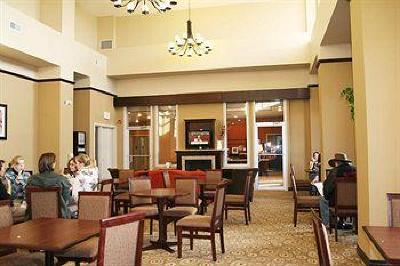фото отеля Hampton Inn & Suites Edmonton International Airport