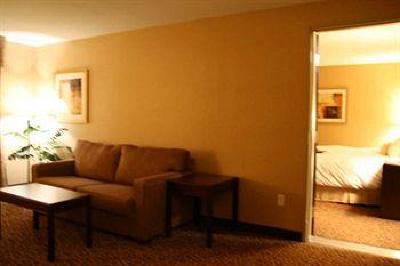 фото отеля Hampton Inn & Suites Edmonton International Airport