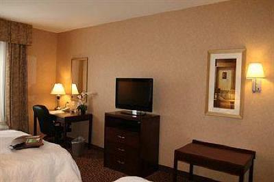 фото отеля Hampton Inn & Suites Edmonton International Airport