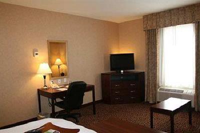 фото отеля Hampton Inn & Suites Edmonton International Airport