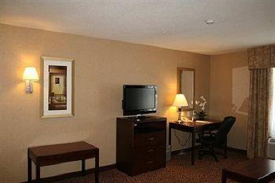 фото отеля Hampton Inn & Suites Edmonton International Airport